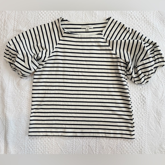 Free Assembly Tops - Striped Navy And White Balloon Sleeve 100% Cotton Blouse Women’s Shirt Size XS